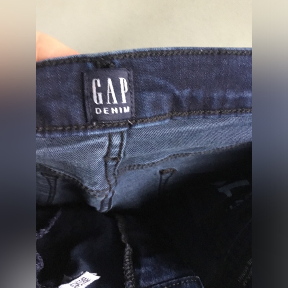GAP - Picture 7 of 16
